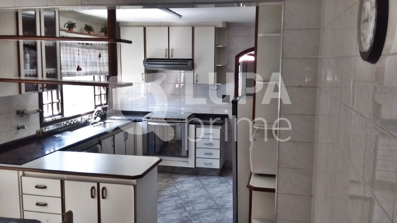 sobrado-venda-sao-paulo-sao-miguel-paulista-3dormitorios-1suite-5vagas-161m2-LM25584