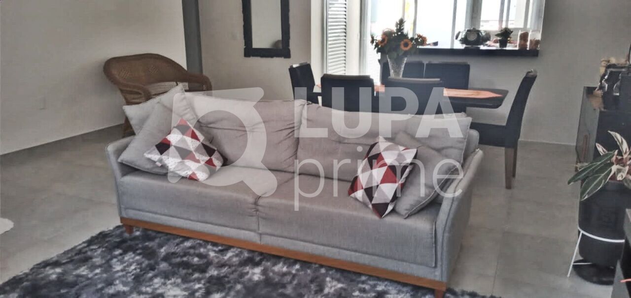 Casa, 3 quartos, 188 m² - Foto 2