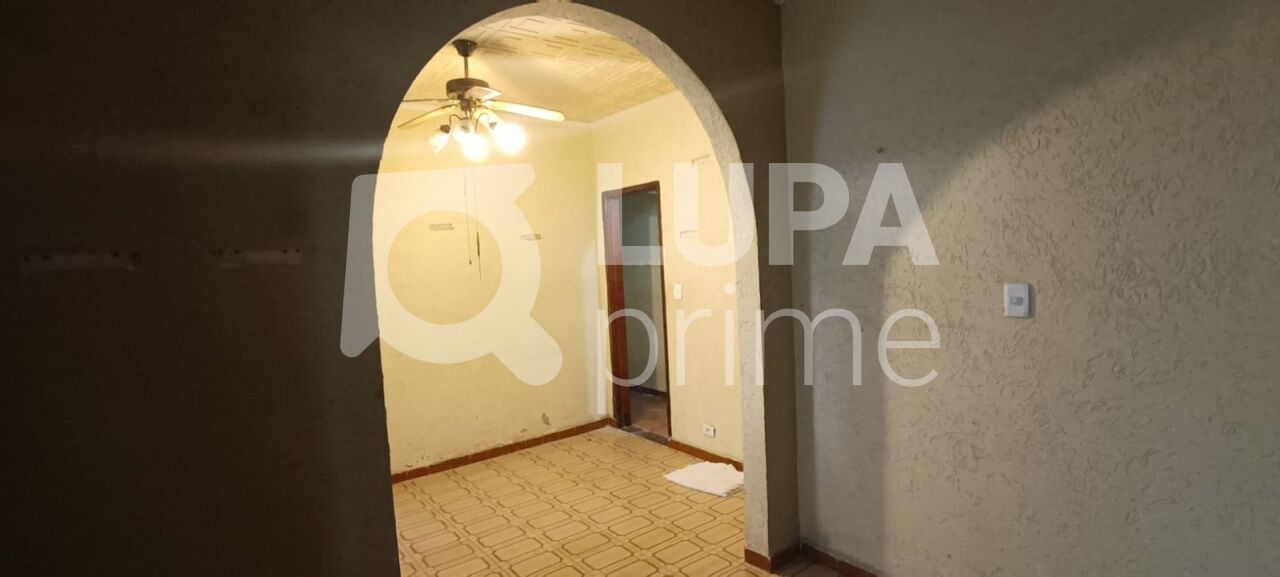 casa-terrea-venda-sao-paulo-parque-novo-mundo-2dormitorios-1suite-2vagas-250m2-LM25690