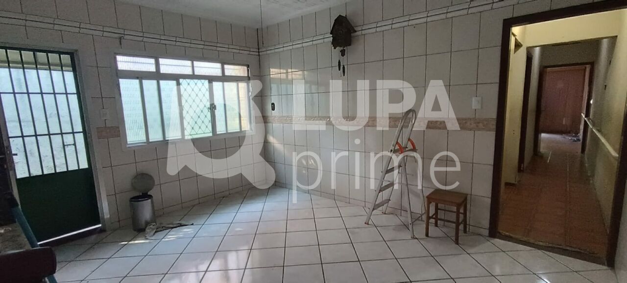 casa-terrea-venda-sao-paulo-parque-novo-mundo-2dormitorios-1suite-2vagas-250m2-LM25690