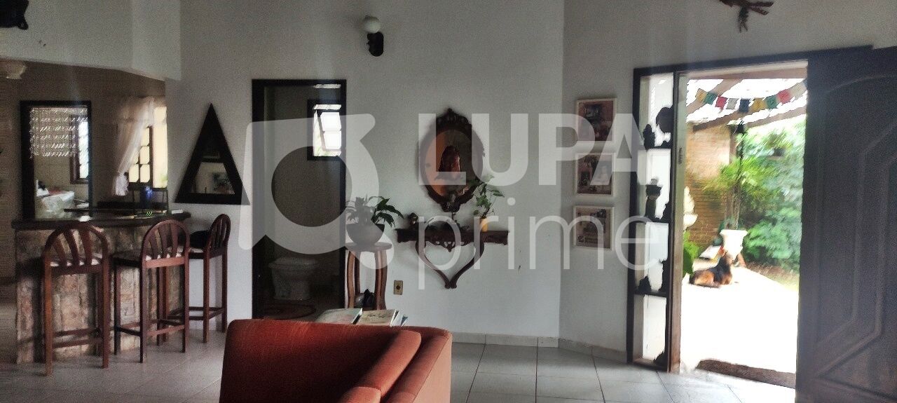 Casa à venda com 2 quartos, 230m² - Foto 5