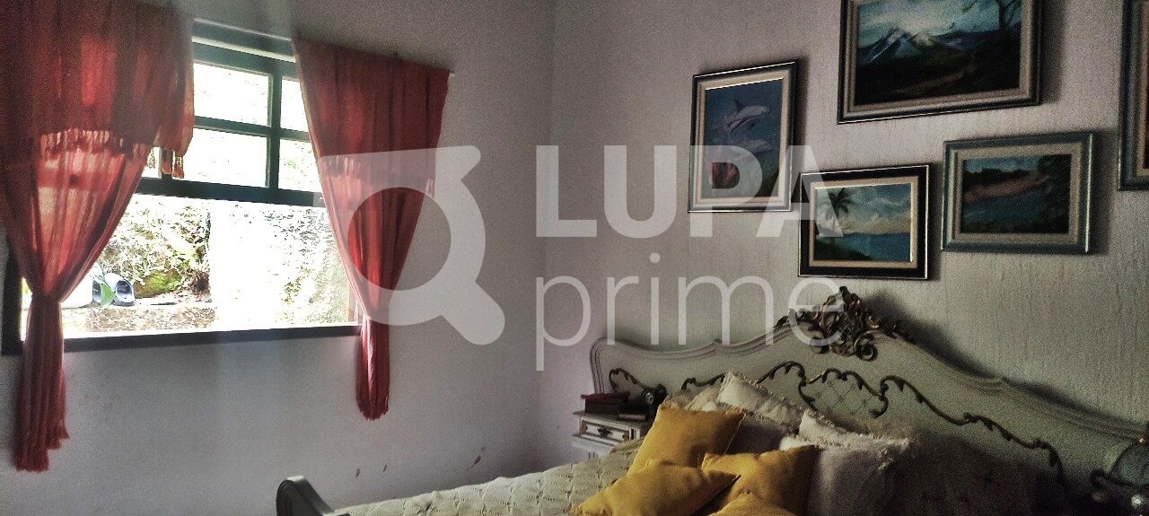 Casa à venda com 2 quartos, 230m² - Foto 10