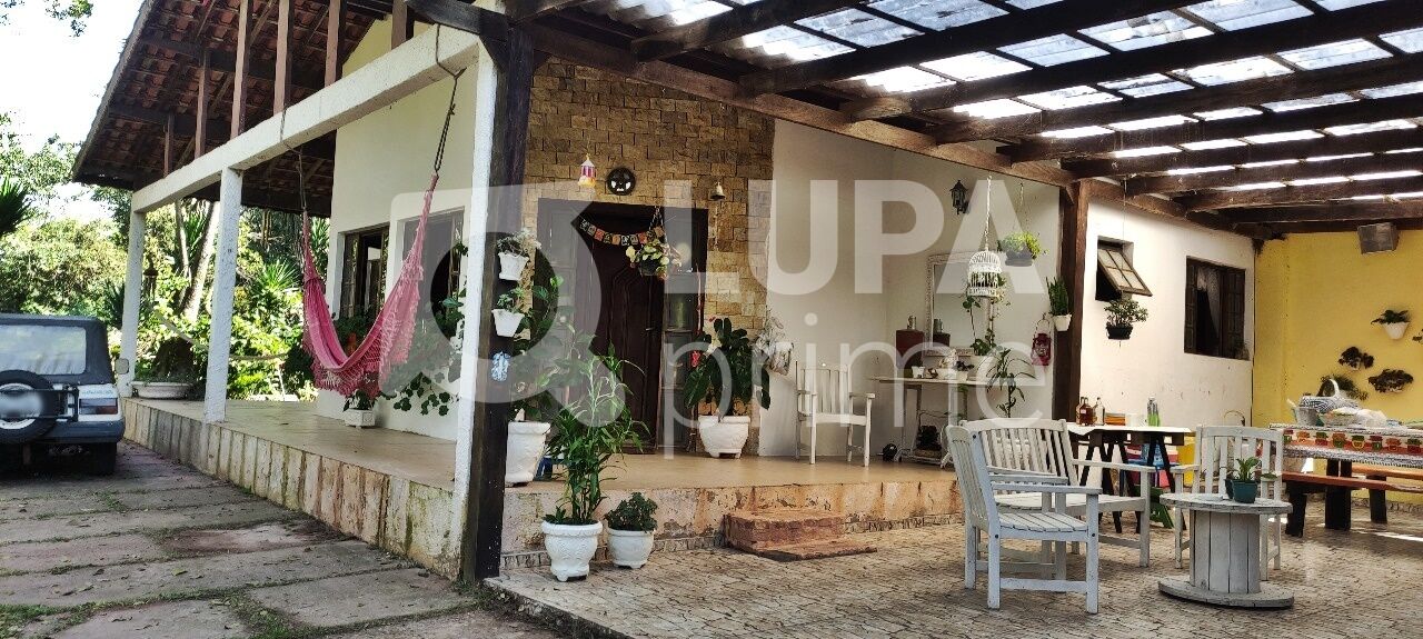 Casa à venda com 2 quartos, 230m² - Foto 16