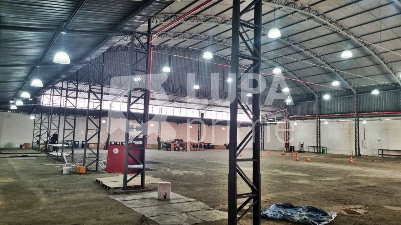 Depósito-Galpão, 2270 m² - Foto 2