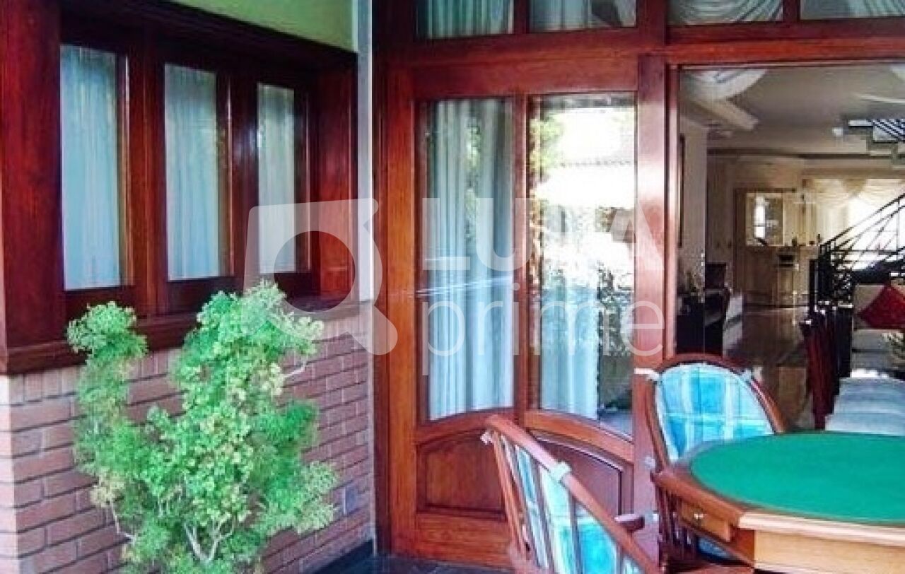 Casa à venda com 3 quartos, 381m² - Foto 8