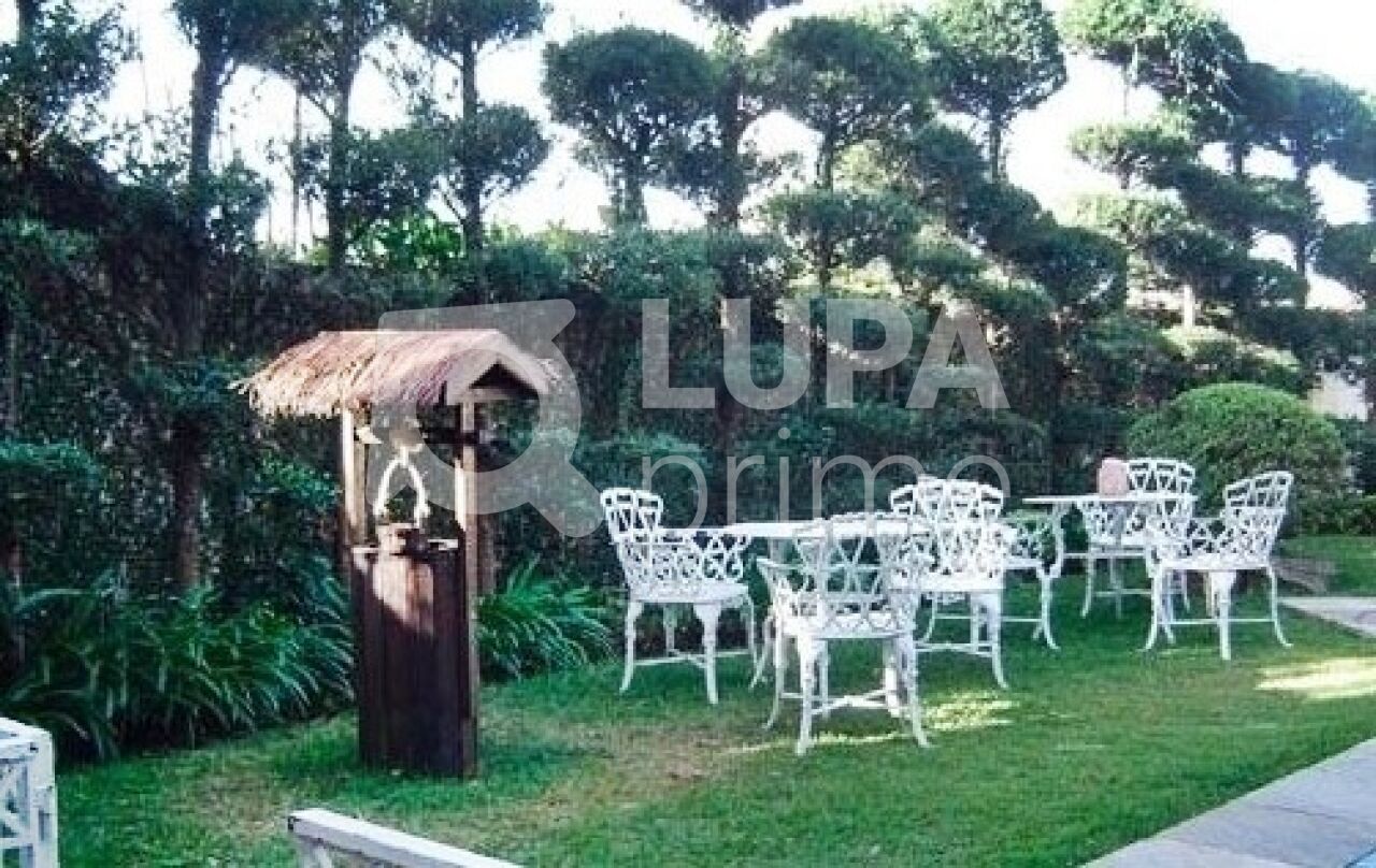 Casa à venda com 3 quartos, 381m² - Foto 5