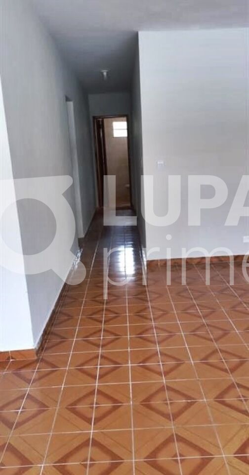 Casa à venda com 3 quartos, 200m² - Foto 5