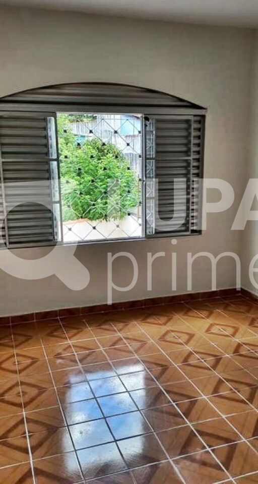 Casa à venda com 3 quartos, 200m² - Foto 6