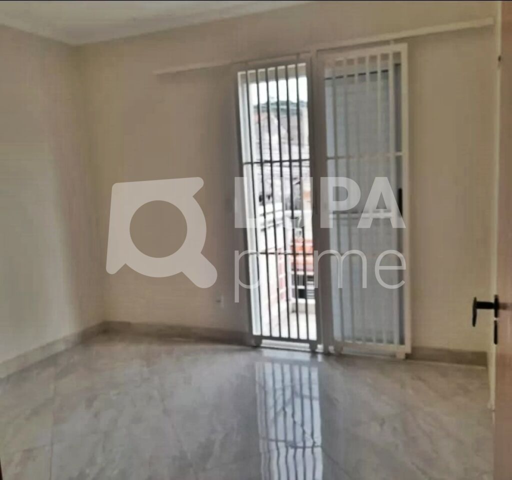 Casa à venda com 2 quartos, 80m² - Foto 2