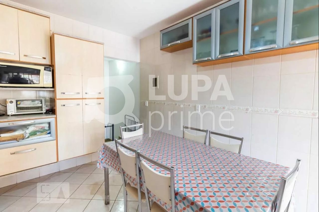 Casa de Condomínio à venda com 3 quartos, 131m² - Foto 2