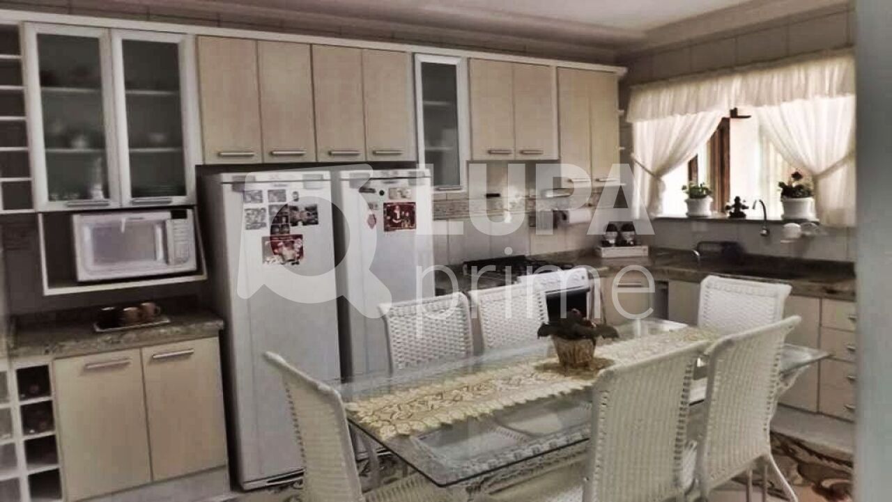 sobrado-venda-sao-paulo-tremembe-3dormitorios-3suites-6vagas-197m2-LM25994