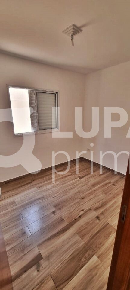 casa-terrea-venda-sao-paulo-parada-inglesa-2dormitorios-1vaga-49m2-LM26010