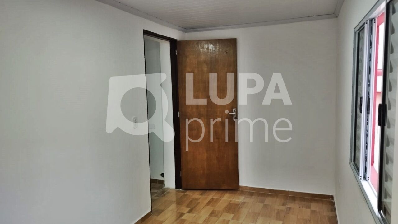 casa-terrea-venda-sao-paulo-carandiru-2dormitorios-2vagas-117m2-LM26086