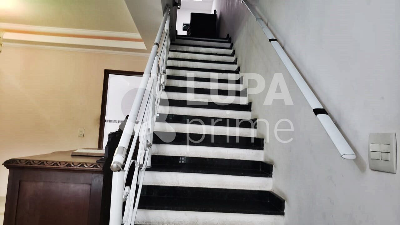 sobrado-venda-sao-paulo-mandaqui-4dormitorios-2suites-3vagas-167m2-LM26152