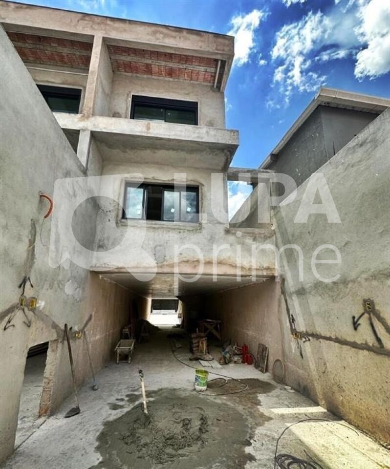 sobrado-venda-sao-paulo-imirim-3dormitorios-3suites-8vagas-256m2-LM26196