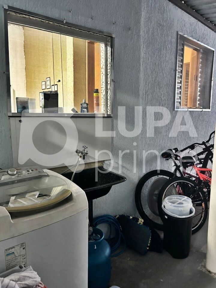 casa-terrea-venda-sao-paulo-agua-fria-2dormitorios-2vagas-80m2-LM26237