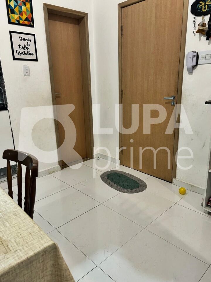 casa-terrea-venda-sao-paulo-agua-fria-2dormitorios-2vagas-80m2-LM26237