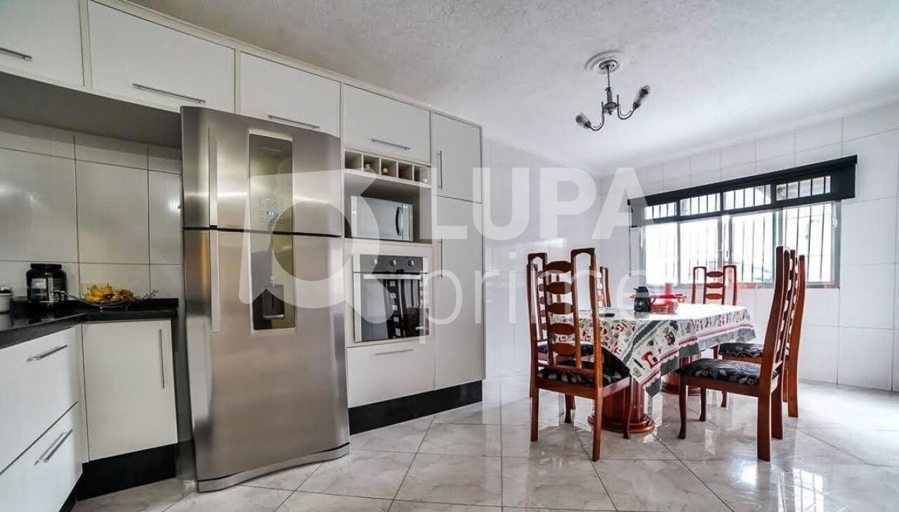 sobrado-venda-sao-paulo-parque-edu-chaves-2dormitorios-2suites-3vagas-240m2-LM26315