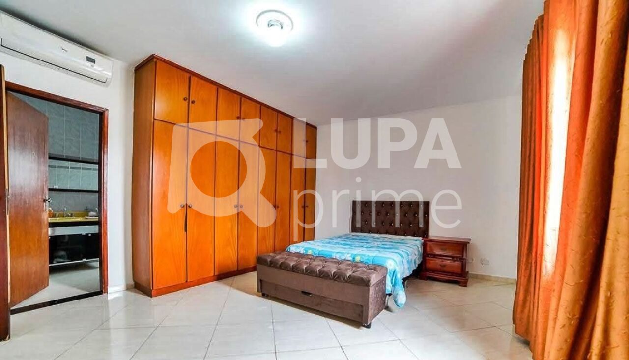sobrado-venda-sao-paulo-parque-edu-chaves-2dormitorios-2suites-3vagas-240m2-LM26315