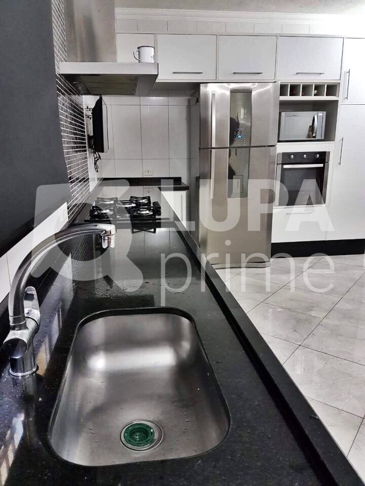 sobrado-venda-sao-paulo-parque-edu-chaves-2dormitorios-2suites-3vagas-240m2-LM26315