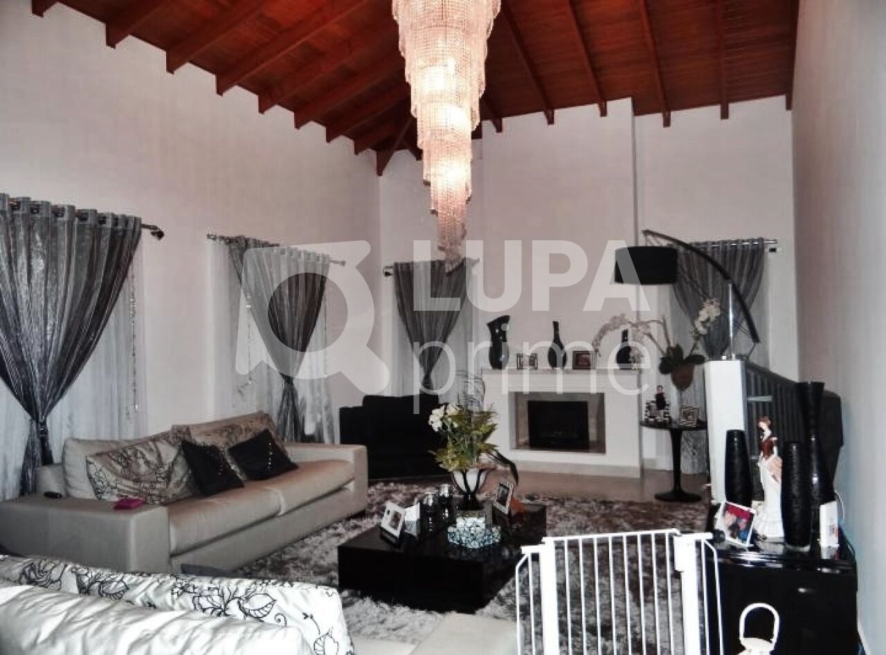 Casa, 4 quartos, 650 m² - Foto 1
