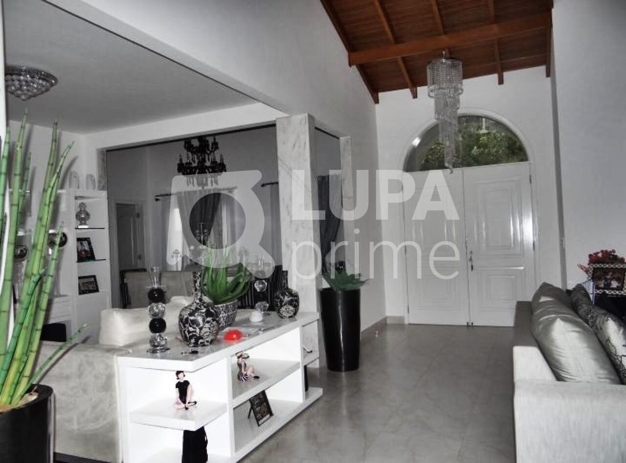 Casa, 4 quartos, 650 m² - Foto 3