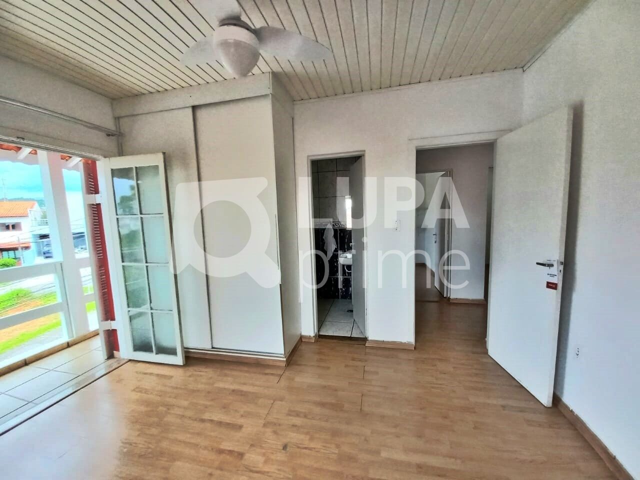 Casa de Condomínio à venda com 4 quartos, 205m² - Foto 9