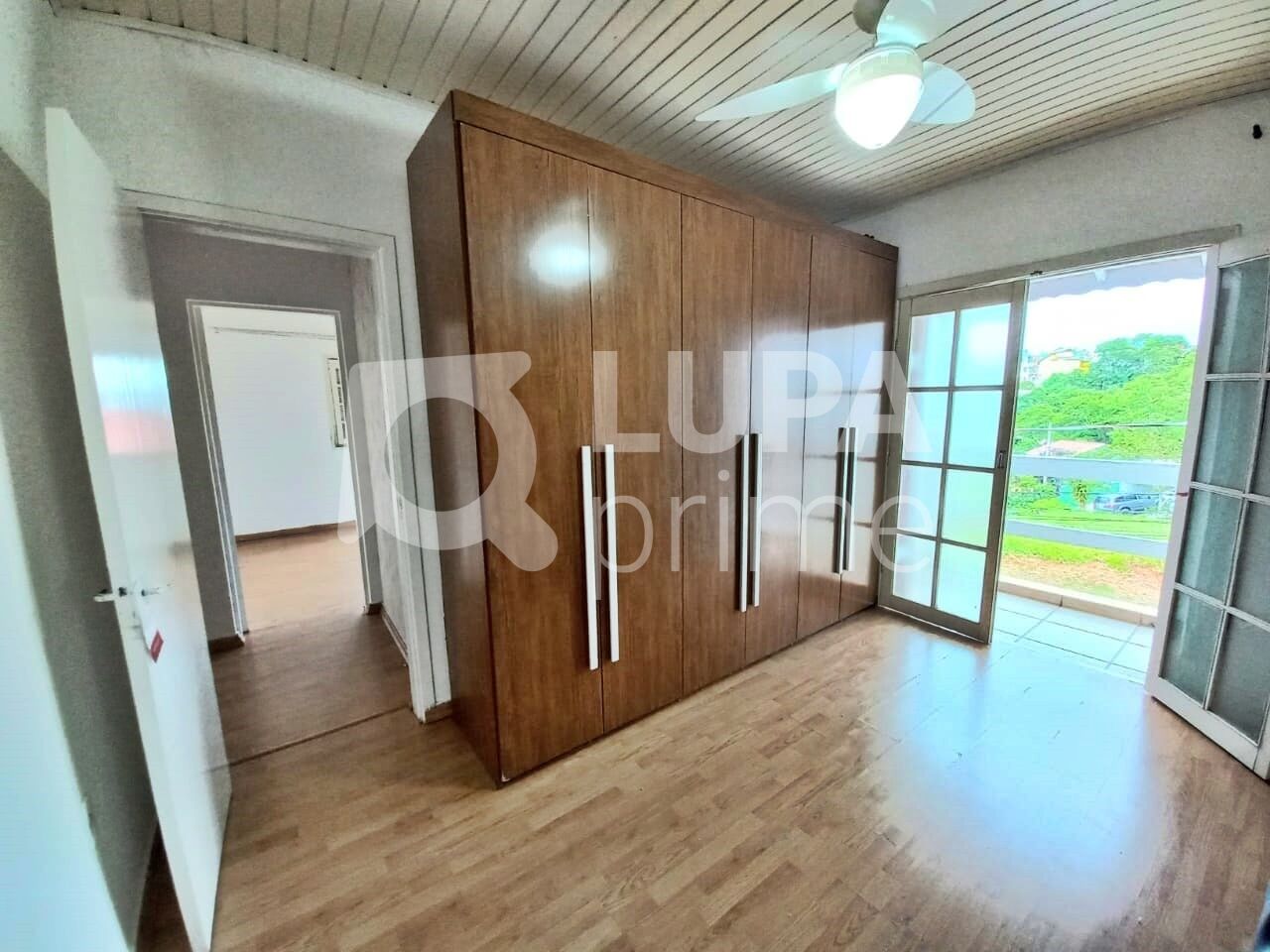 Casa de Condomínio à venda com 4 quartos, 205m² - Foto 10