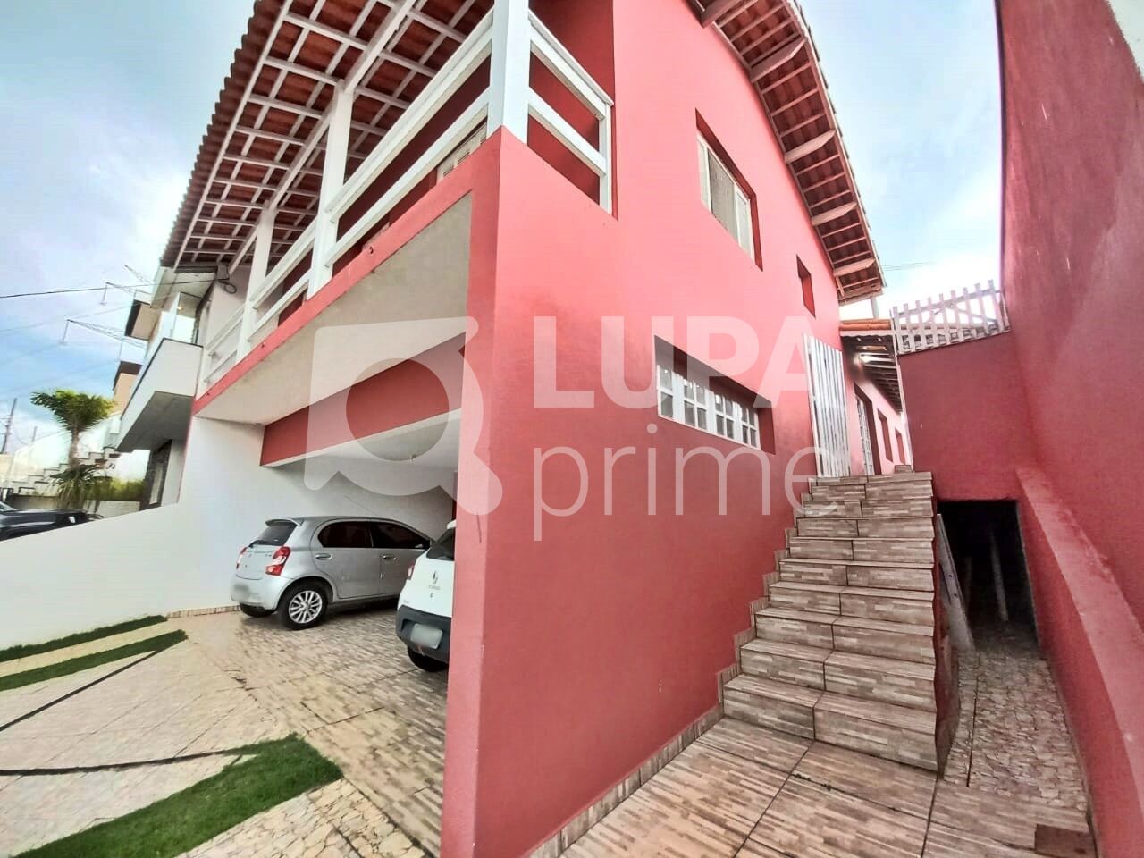 Casa de Condomínio à venda com 4 quartos, 205m² - Foto 2