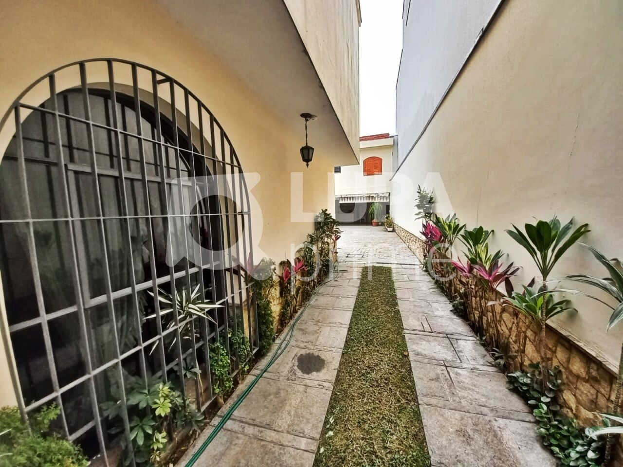 casa-terrea-venda-sao-paulo-vila-maria-alta-4dormitorios-3suites-6vagas-254m2-LM26373