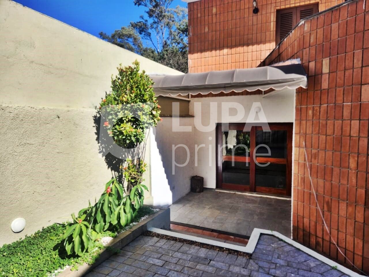 sobrado-venda-sao-paulo-tucuruvi-3dormitorios-3suites-4vagas-311m2-LM26462