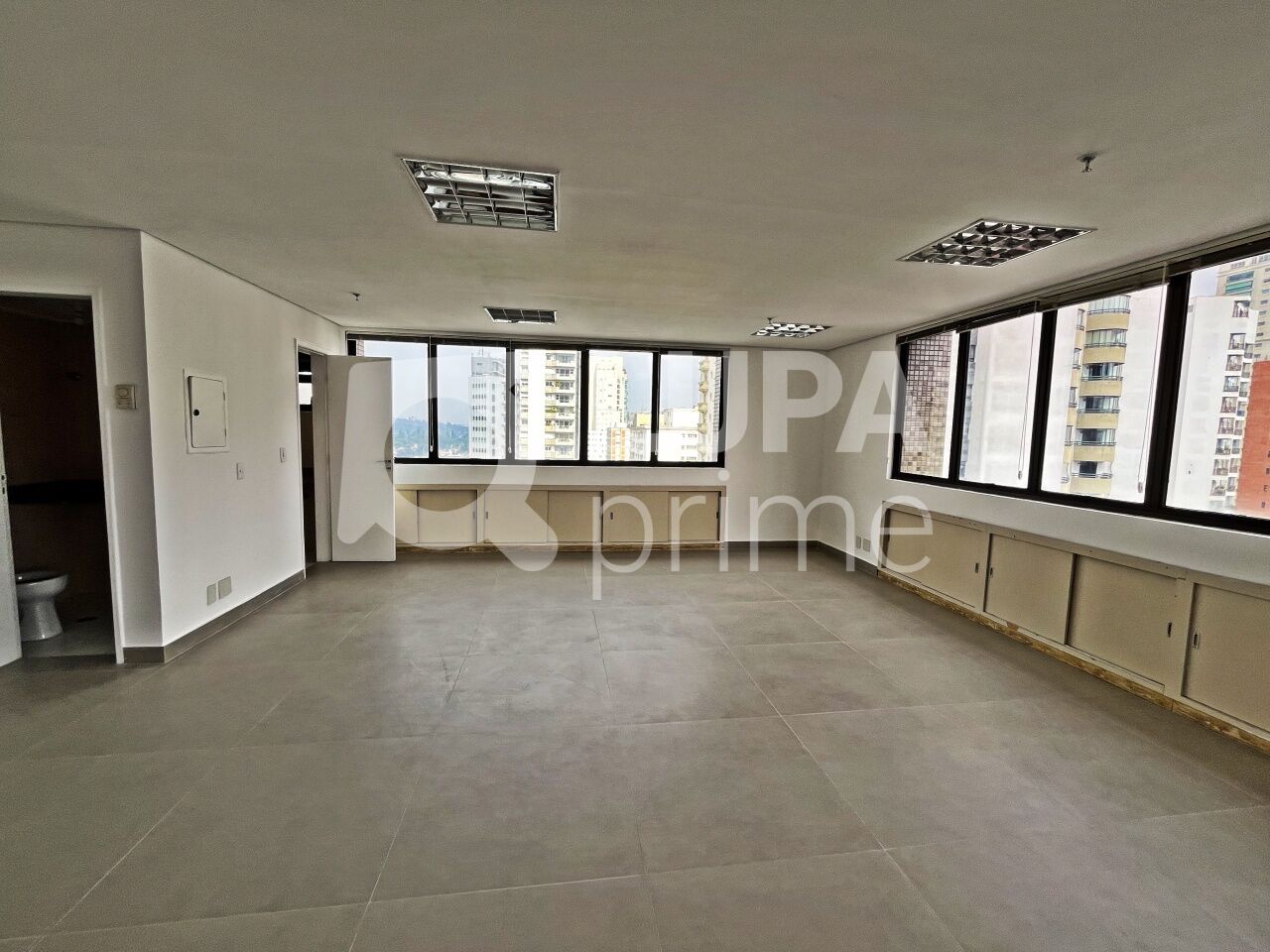 conj-comercial-venda-sao-paulo-brooklin-novo-2vagas-96m2-LM26846