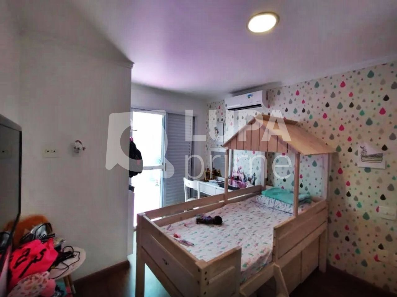 sobrado-venda-sao-paulo-agua-fria-3dormitorios-3suites-4vagas-140m2-LM27018