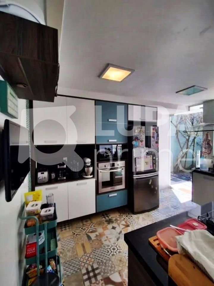 sobrado-venda-sao-paulo-agua-fria-3dormitorios-3suites-4vagas-140m2-LM27018