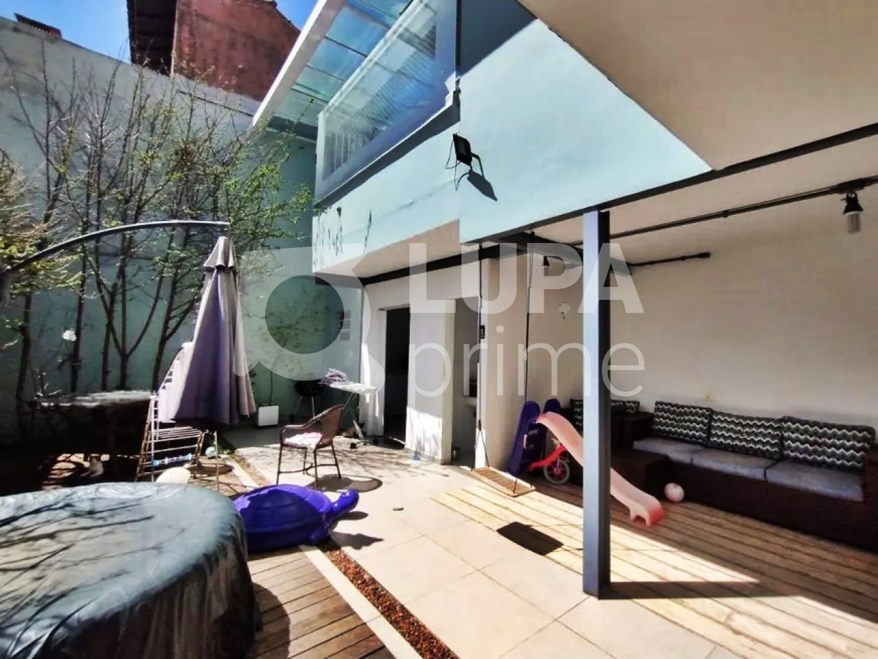 sobrado-venda-sao-paulo-agua-fria-3dormitorios-3suites-4vagas-140m2-LM27018