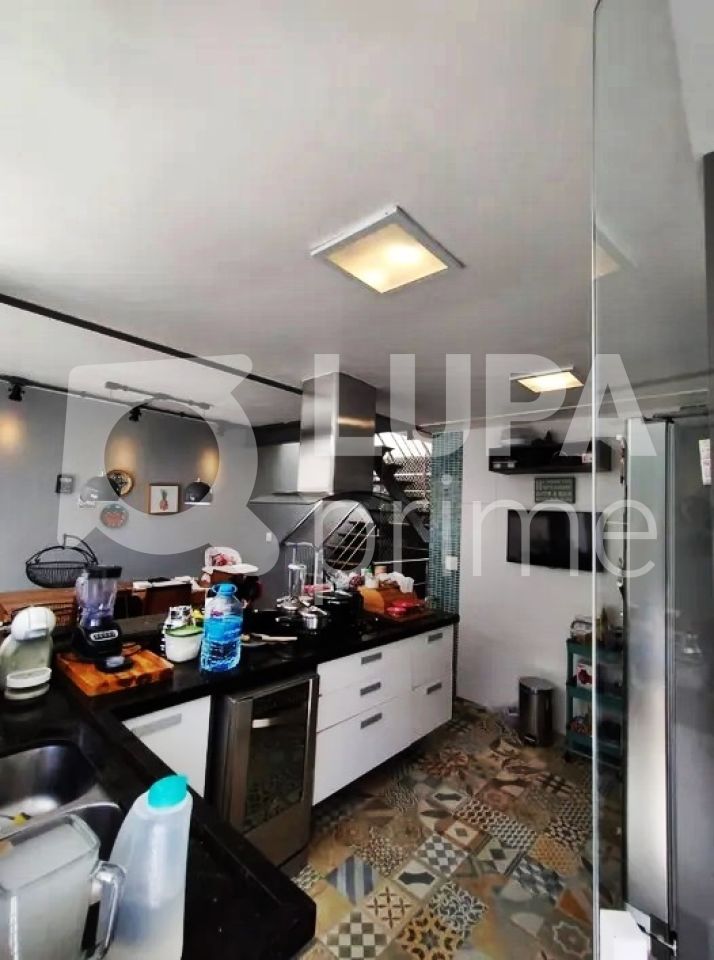 sobrado-venda-sao-paulo-agua-fria-3dormitorios-3suites-4vagas-140m2-LM27018