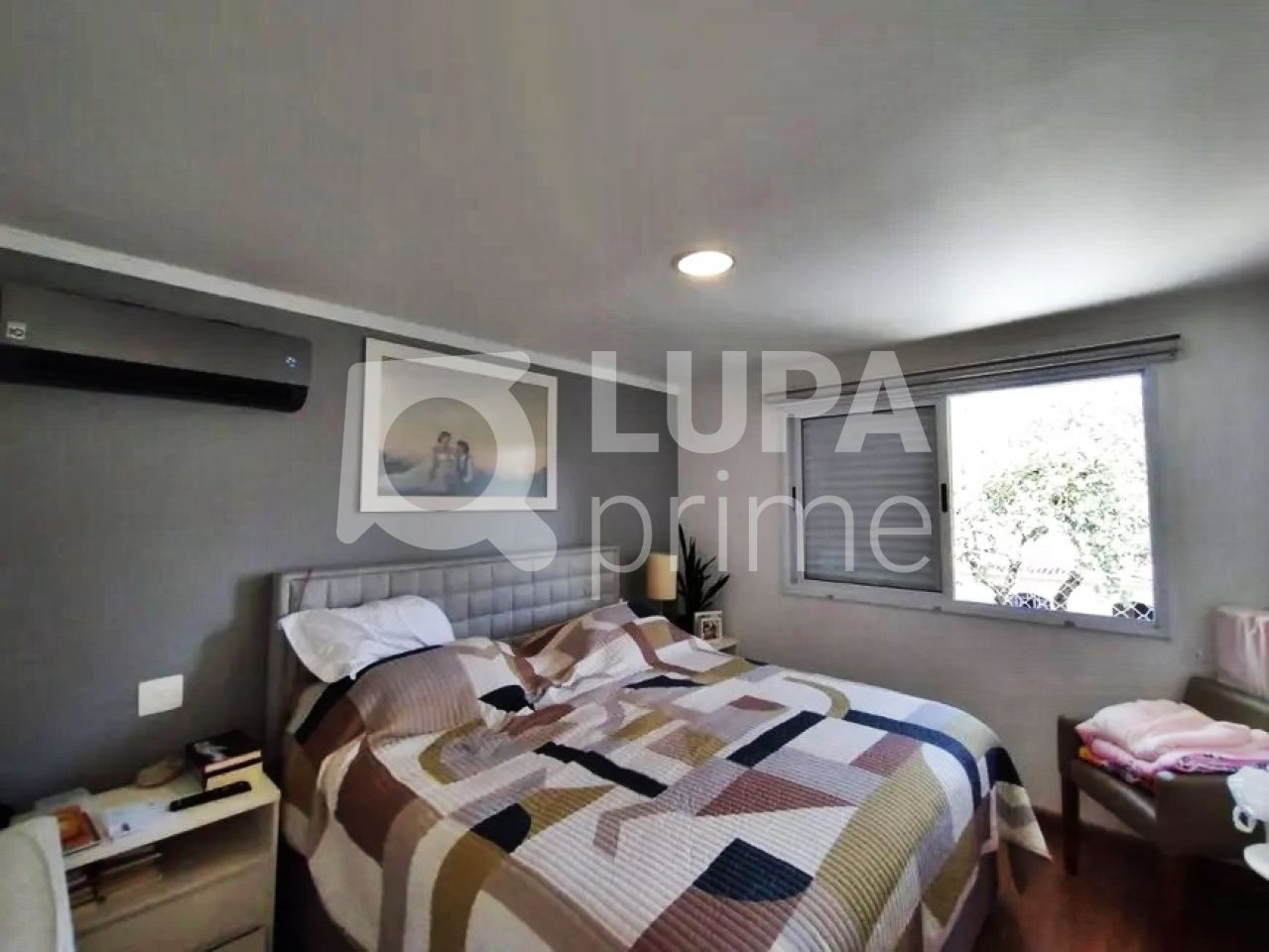 sobrado-venda-sao-paulo-agua-fria-3dormitorios-3suites-4vagas-140m2-LM27018