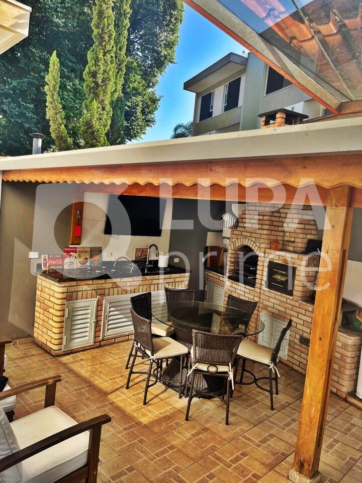 sobrado-venda-sao-paulo-tremembe-4dormitorios-2suites-4vagas-225m2-LM27036