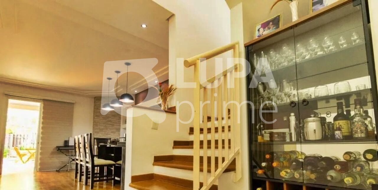 sobrado-venda-sao-paulo-tremembe-3dormitorios-3suites-3vagas-237m2-LM27046