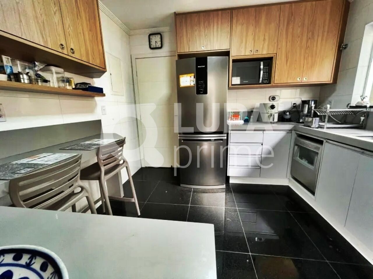 sobrado-venda-sao-paulo-parada-inglesa-3dormitorios-3suites-4vagas-208m2-LM27070