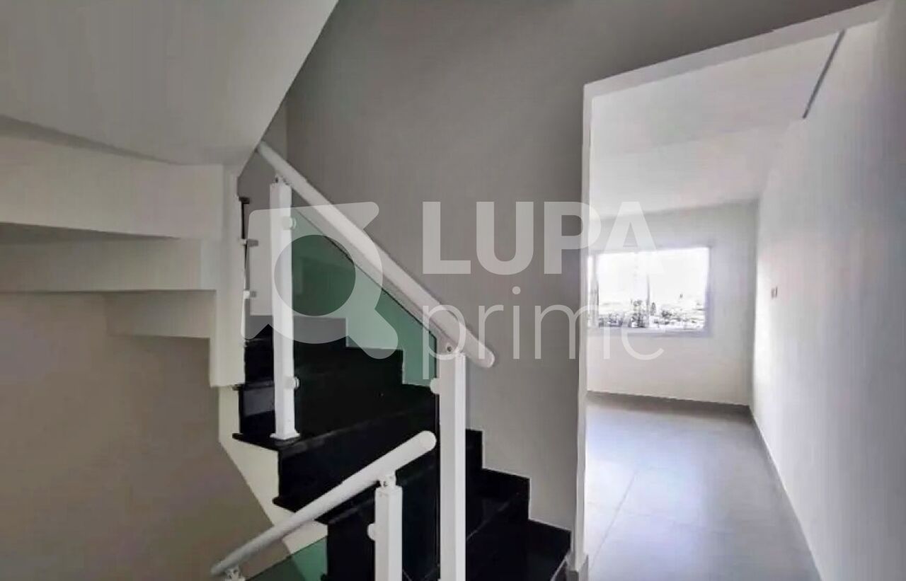 sobrado-venda-sao-paulo-parada-inglesa-3dormitorios-3suites-2vagas-180m2-LM27071