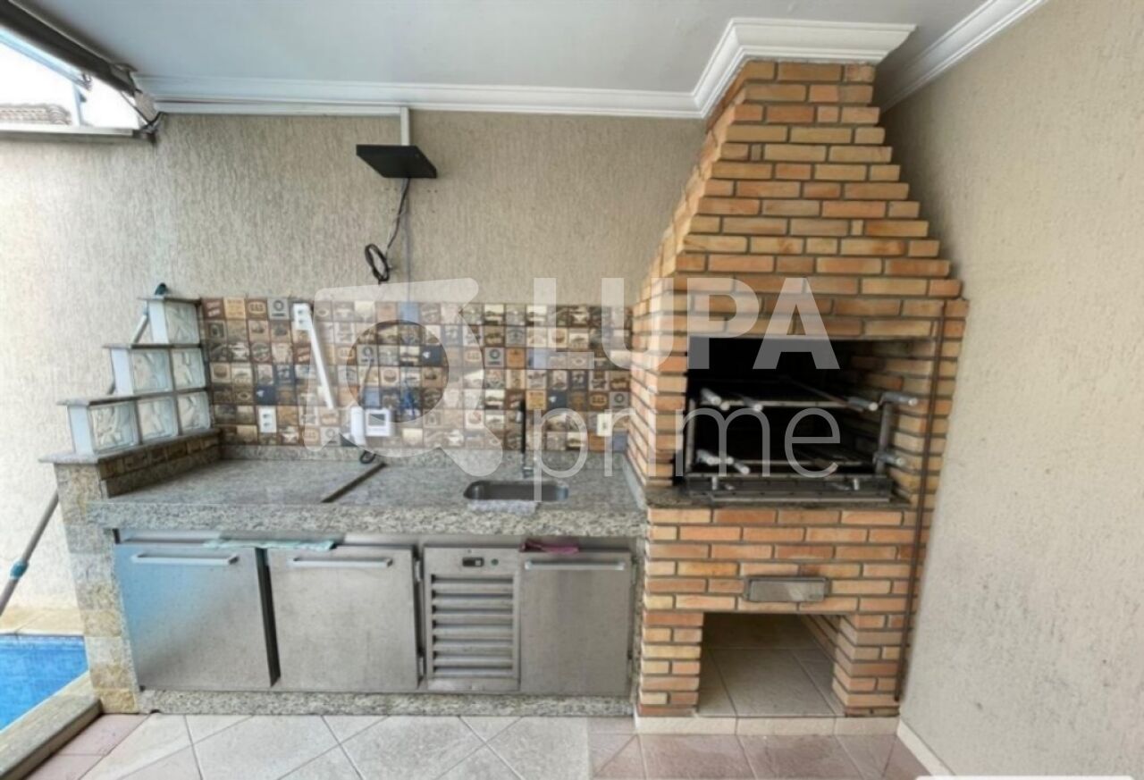 sobrado-venda-sao-paulo-vila-irmaos-arnoni-3dormitorios-3suites-4vagas-227m2-LM27454