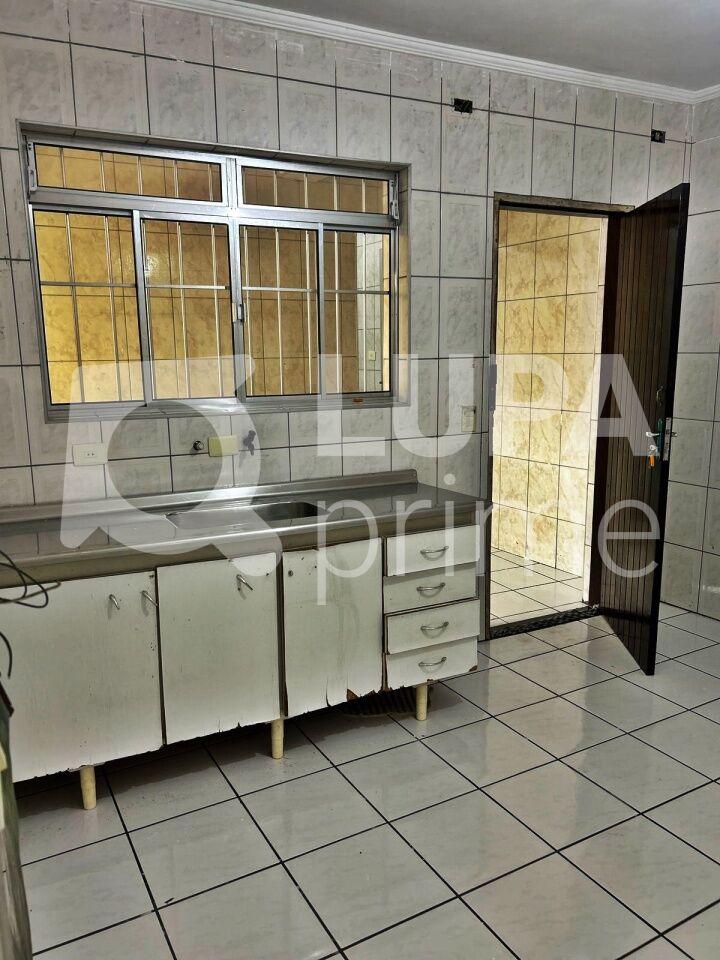 sobrado-venda-guarulhos-gopouva-3dormitorios-1suite-5vagas-134m2-LM27678