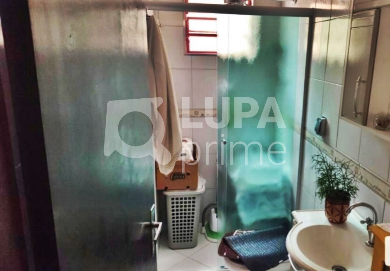 Casa à venda com 5 quartos, 201m² - Foto 3