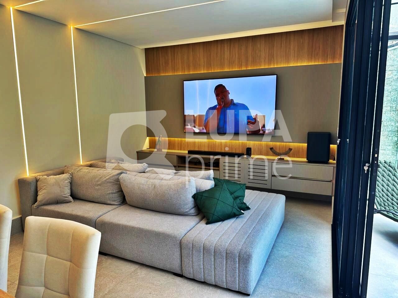Casa de Condomínio à venda com 3 quartos, 173m² - Foto 2