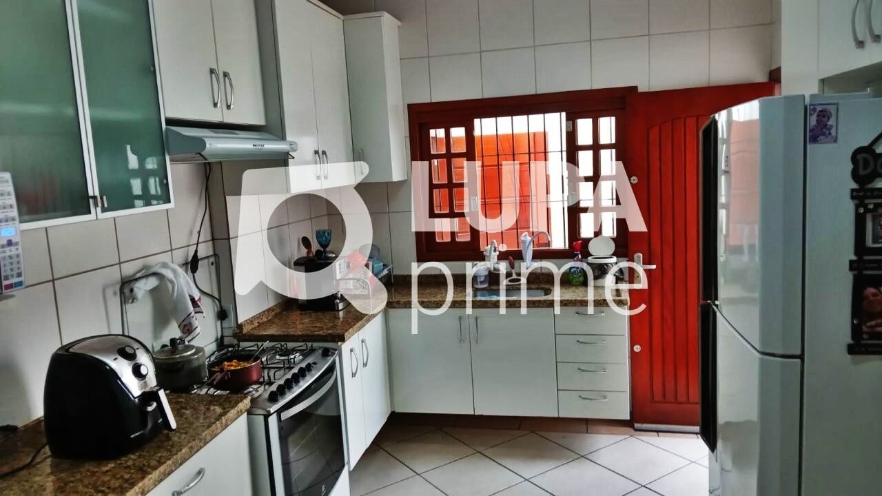 Casa, 2 quartos, 150 m² - Foto 11