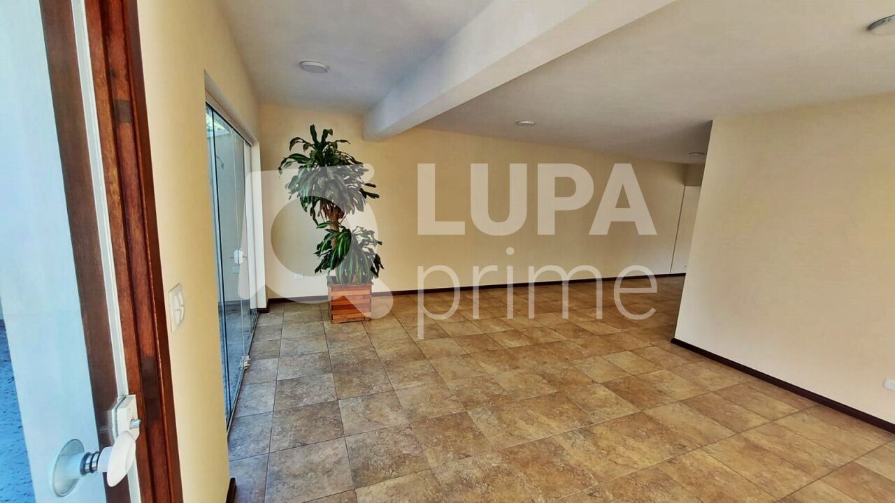 Casa à venda com 4 quartos, 133m² - Foto 18