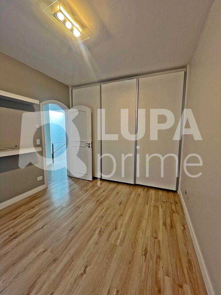 casa-terrea-venda-sao-paulo-palmas-do-tremembe-4dormitorios-2suites-4vagas-242m2-LM27800