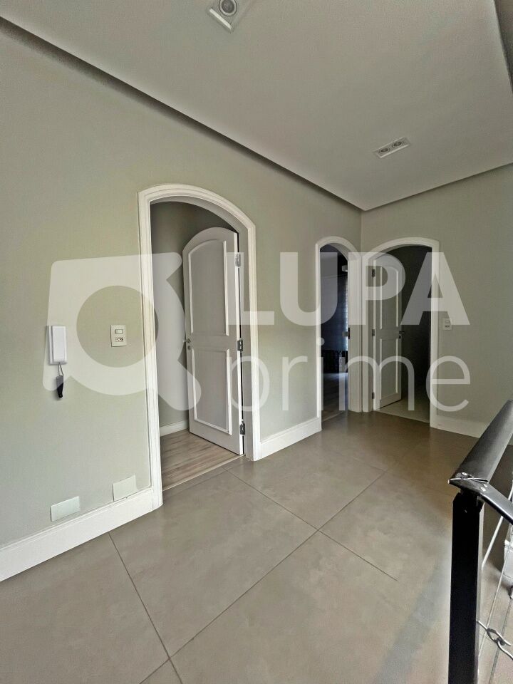 casa-terrea-venda-sao-paulo-palmas-do-tremembe-4dormitorios-2suites-4vagas-242m2-LM27800