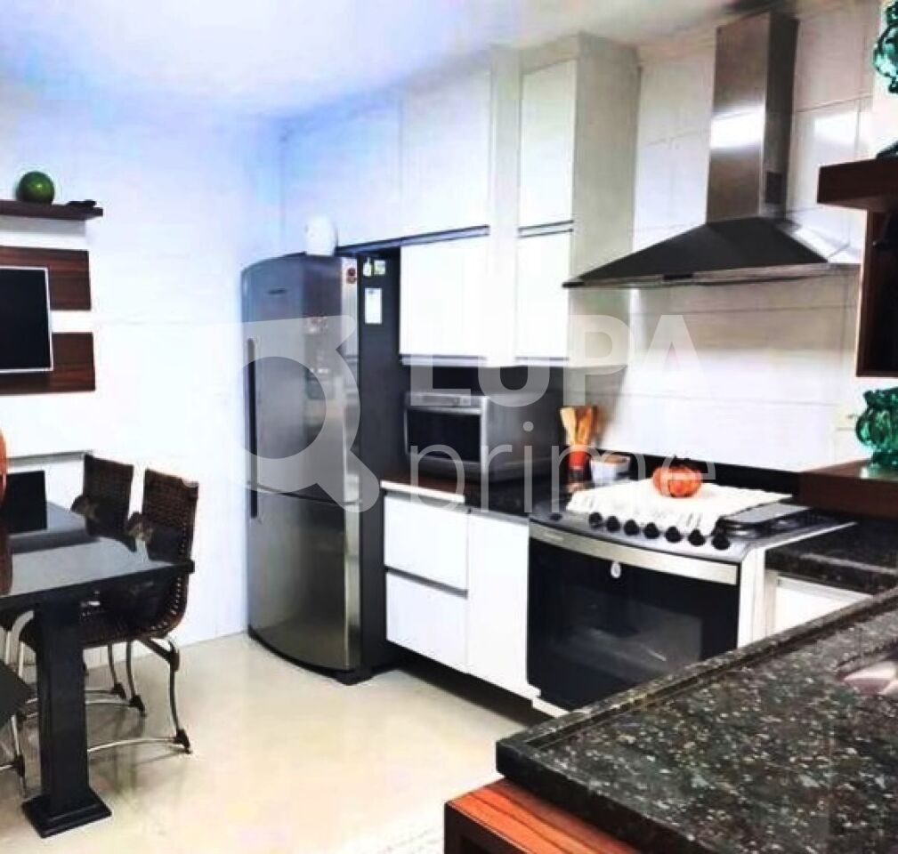 sobrado-venda-sao-paulo-agua-fria-3dormitorios-3suites-3vagas-178m2-LM27828